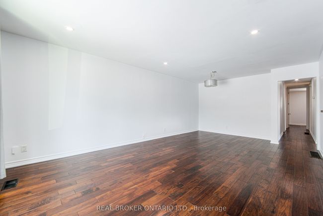 855 Miriam Rd, House other with 5 bedrooms, 2 bathrooms and 4 parking in Pickering ON | Image 5