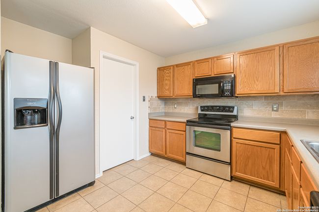 137 Weeping Way, House other with 3 bedrooms, 3 bathrooms and null parking in Cibolo TX | Image 7