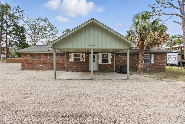 907 2 Nd Ave Se, House other with 4 bedrooms, 2 bathrooms and null parking in STEINHATCHEE FL | Image 8
