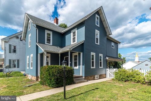 39 S 9th St, QUAKERTOWN, PA, 18951-1207 | Card Image
