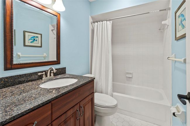 6218 - 6218 29 Th Ave W, Condo with 2 bedrooms, 2 bathrooms and null parking in BRADENTON FL | Image 19