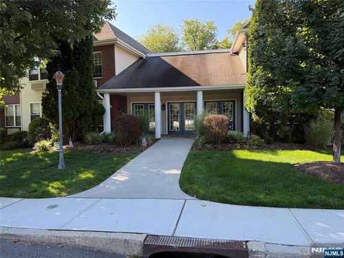 25 Crest, Westwood, NJ, 07675 | Card Image