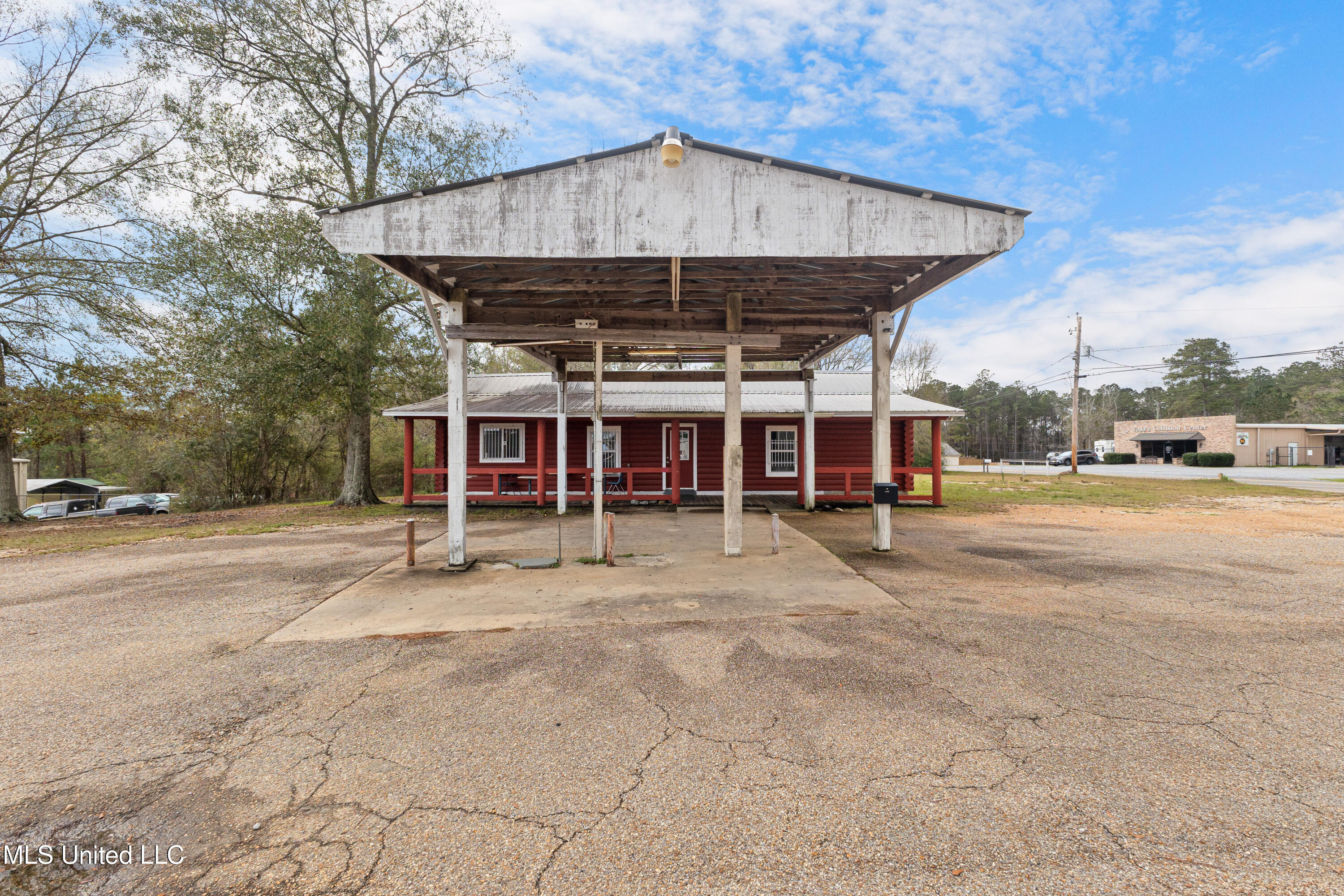 7191 Highway 11, Carriere, MS 39426