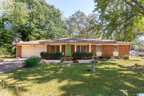 1405 Valley Pl, Anniston, AL, 36207-7075 | Card Image