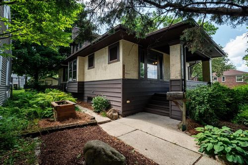 2633 N Wauwatosa Avenue, Wauwatosa, WI, 53213 | Card Image