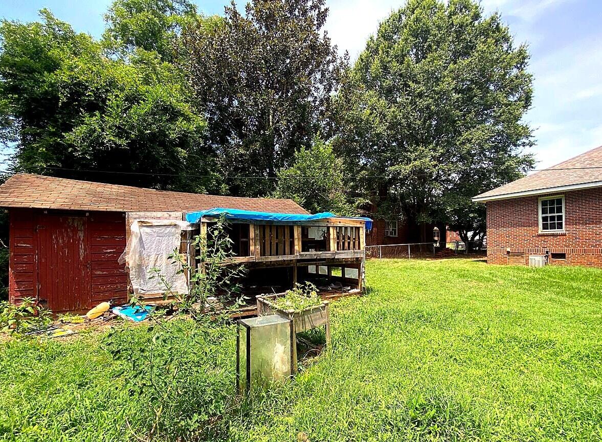 Residential Income in Greenwood 5