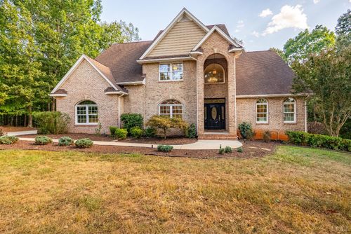 1547 Gilfield Dr, Forest, VA, 24551-4559 | Card Image