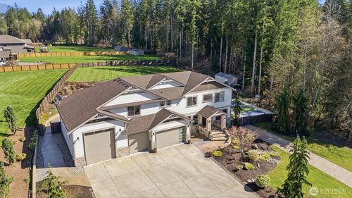 10904 137th Ave Ne, Lake Stevens, WA, 98258-9353 | Card Image