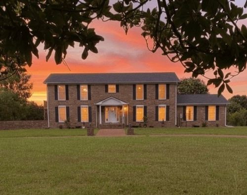 121 Old Jackson Hwy, Leoma, TN, 38468-5367 | Card Image