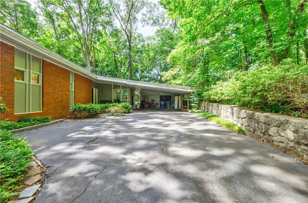 Milmar Dr, Atlanta, GA 30327