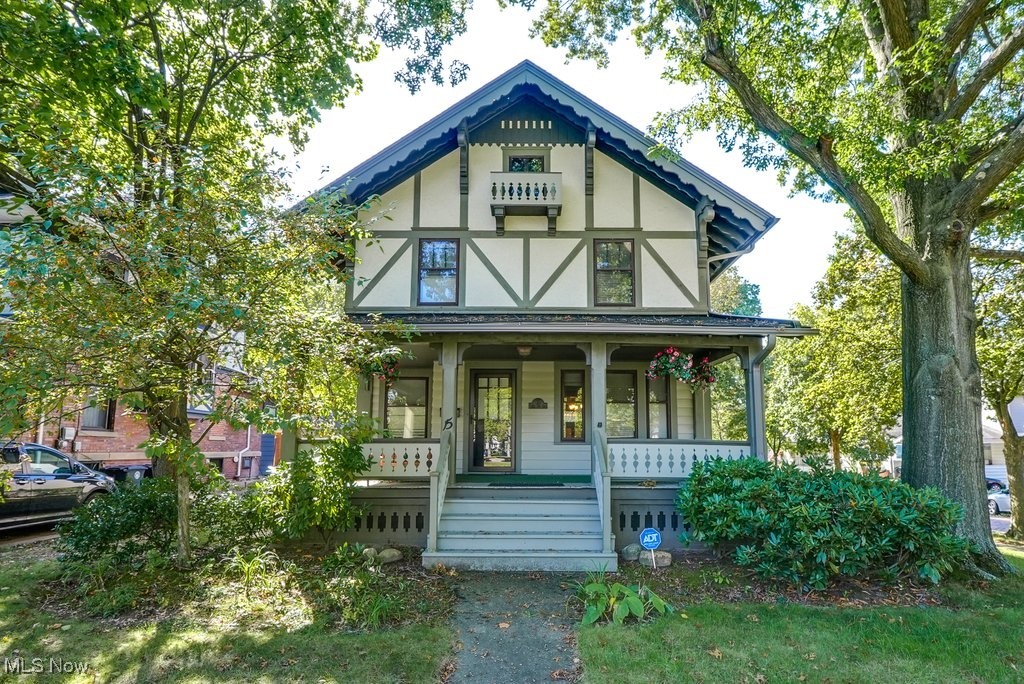 Rose Blvd, Akron, OH 44302