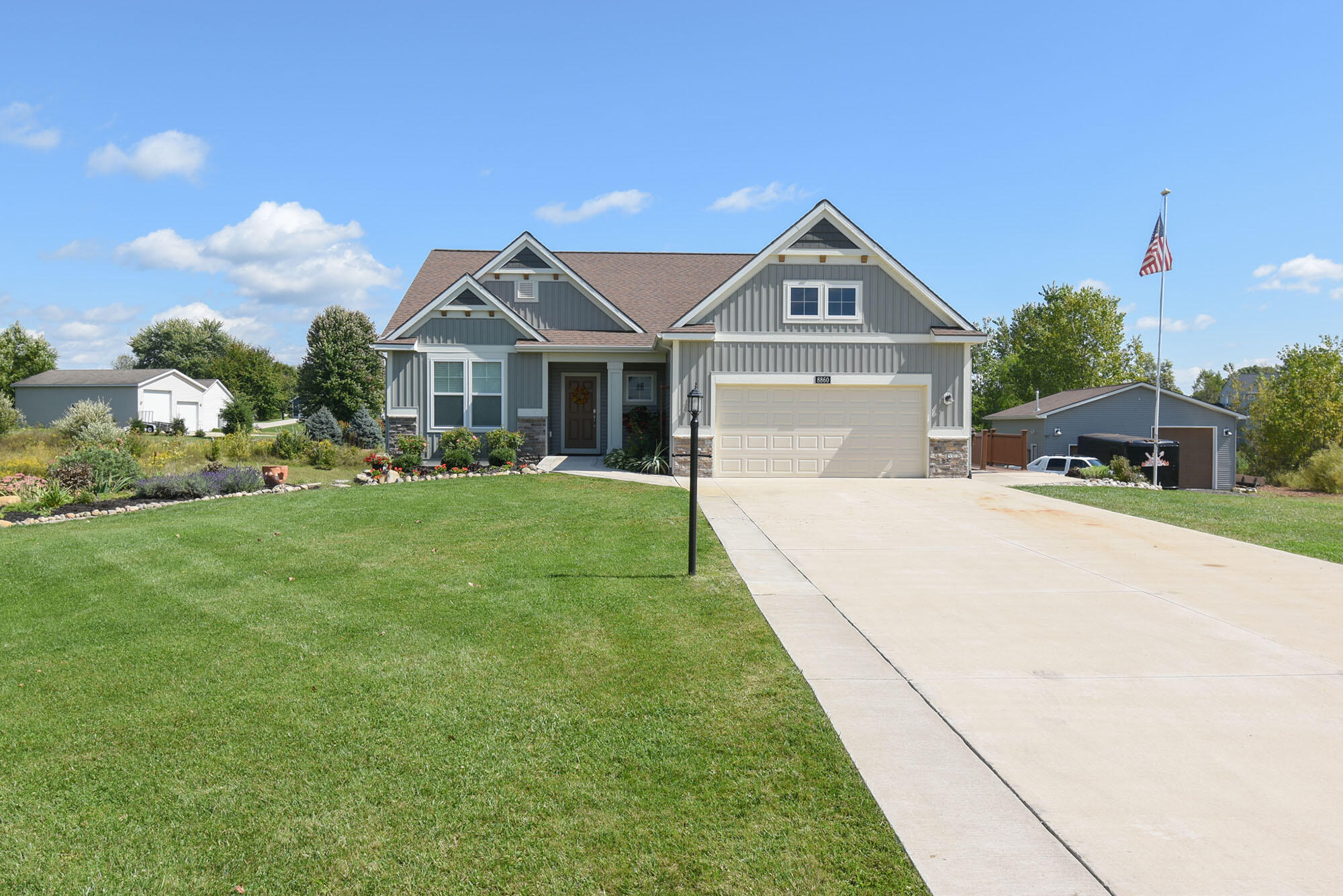 Wabasis Pointe Dr, Greenville, MI 48838