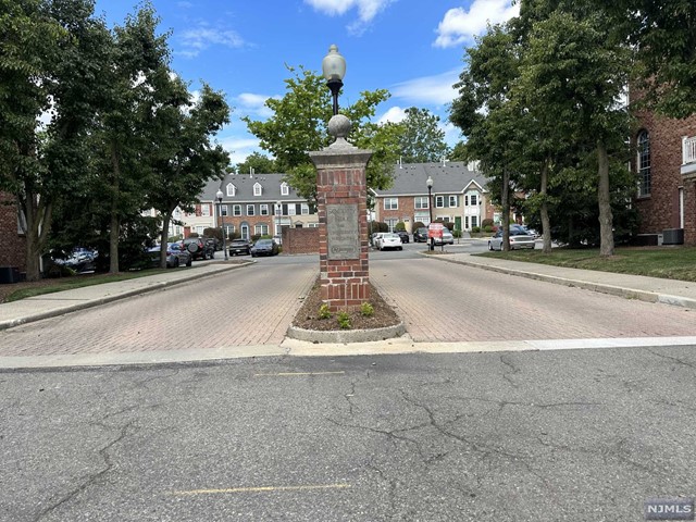 Howard St, Newark, NJ 07103