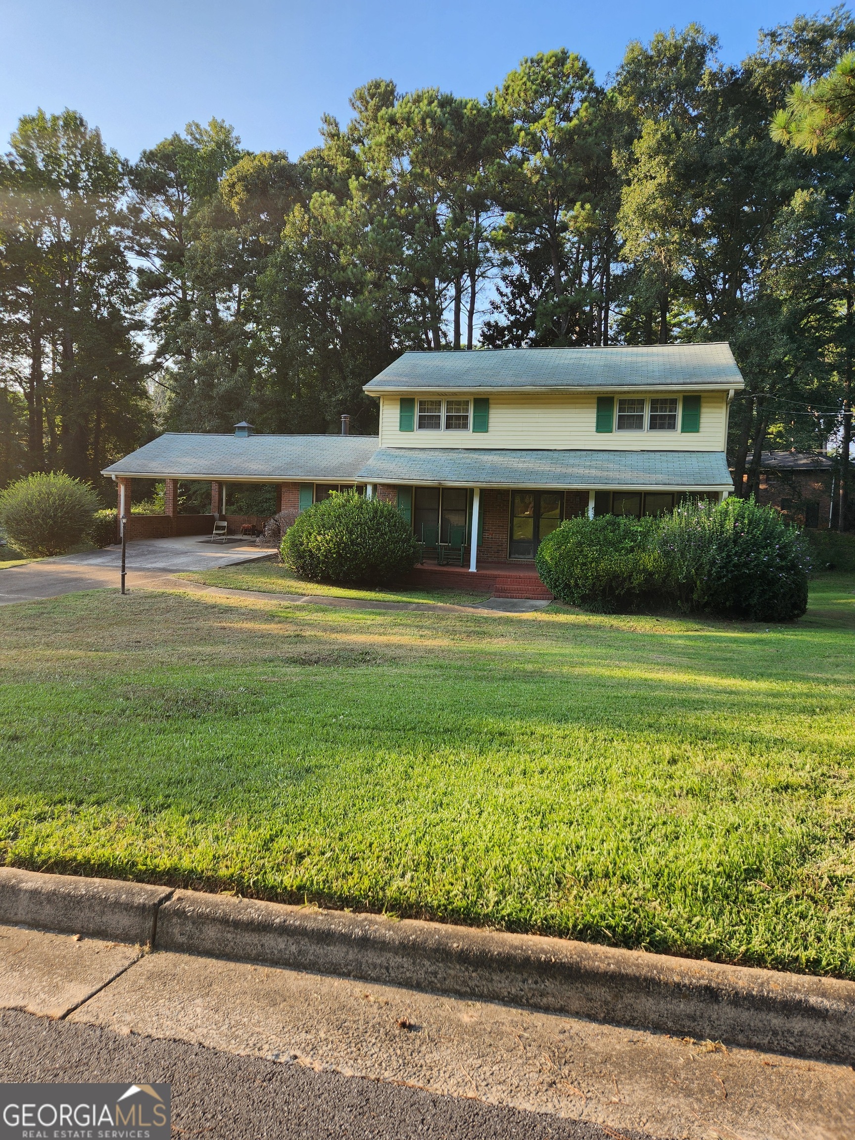 Las Olas Dr, South Fulton, GA 30349
