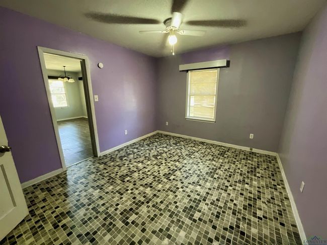 1004 W Sabine St, House other with 2 bedrooms, 2 bathrooms and null parking in Carthage TX | Image 8