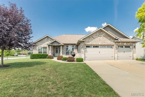 113 Stonebridge Crossing Dr, Maryville, IL, 62062-6490 | Card Image
