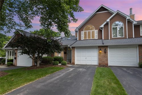 10 Walpole Ct, Fairport, NY, 14450-4404 | Card Image