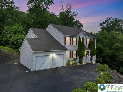 706 Franklin Ct, East Stroudsburg, PA, 18302-6672 | Card Image