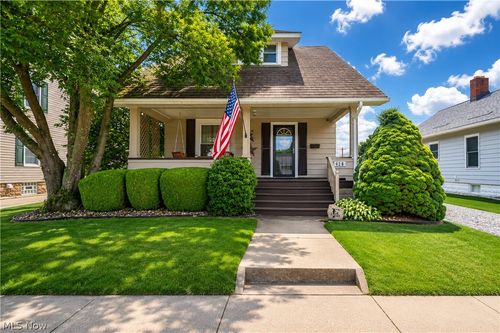 1428 Chestnut St, Dover, OH, 44622-2633 | Card Image