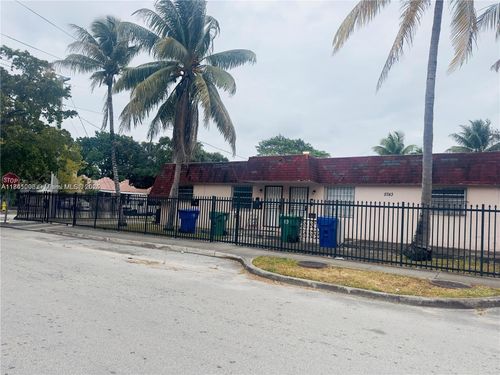 5743 Nw 3rd Ave, Miami, FL, 33127-1500 | Card Image