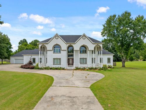 105 Hunters Ln, Florence, AL, 35633-1050 | Card Image