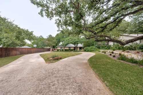 9004 Martin Dr, North Richland Hills, TX, 76182-4803 | Card Image