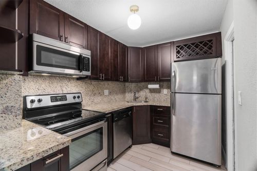 apt-106b-124 Ne 19th Ct, Wilton Manors, FL, 33305-1042 | Card Image