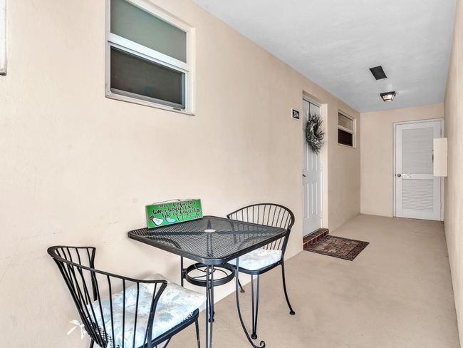 APT-204 - 28 Colonial Club Dr, Condo with 1 bedrooms, 2 bathrooms and null parking in Boynton Beach FL | Image 22