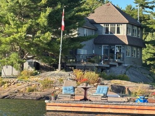 121 Rattlebear Dr, The Archipelago, ON, P0G0B7 | Card Image