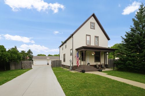 131 8th St, Brookings, SD, 57006-1207 | Card Image