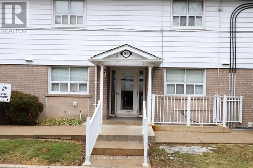 20-160 Carsbrooke Rd, Etobicoke, ON, M9C1G9 | Card Image