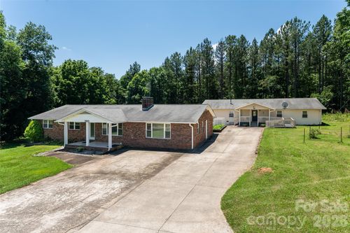 2800 Coxe Rd, Tryon, NC, 28782-7765 | Card Image