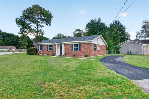 801 Trailwood Dr W, Mobile, AL, 36608-9232 | Card Image