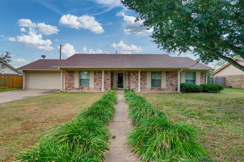 2001 S Delaware St, Clarksville, TX, 75426-4840 | Card Image