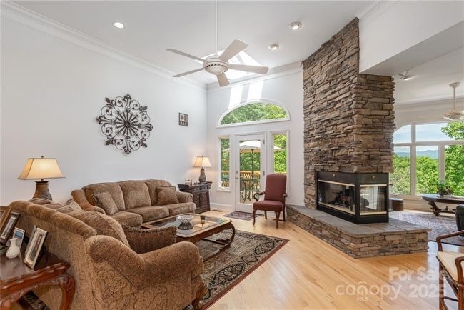 201 Kawani Ln, House other with 4 bedrooms, 4 bathrooms and null parking in Brevard NC | Image 17