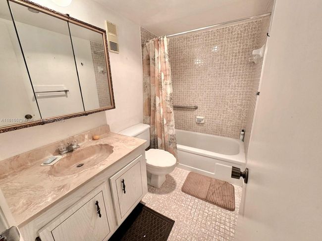 APT-712 - 1100 Saint Charles Pl, Condo with 2 bedrooms, 2 bathrooms and null parking in Pembroke Pines FL | Image 21
