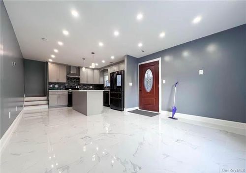 1fl-88 Radford St, Staten Island, NY, 10314-4812 | Card Image