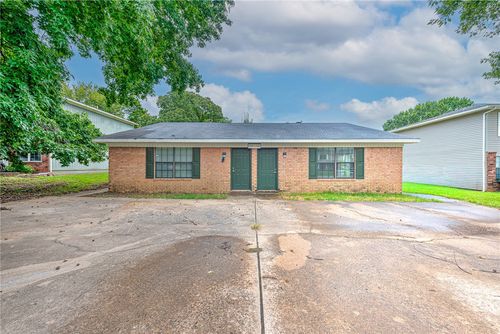 2748 N Valencia Avenue, Fayetteville, AR, 72703 | Card Image