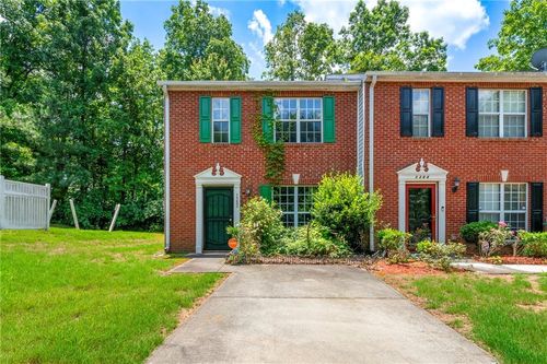1382 Hollenbeck Ln, Riverdale, GA, 30296-7108 | Card Image