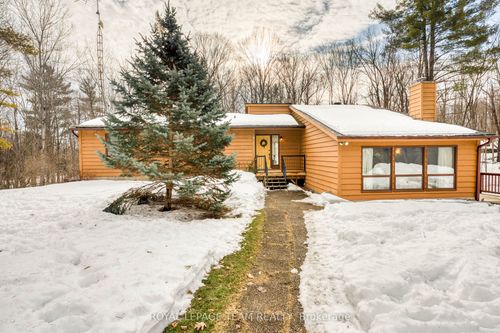 1814 Old Perth Rd, Almonte, ON, K0A1A0 | Card Image