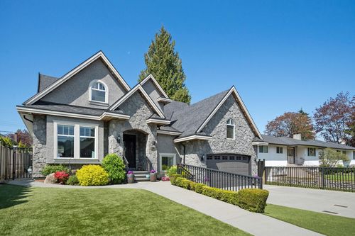 675 Clare Ave, Burnaby, BC, V5B4L5 | Card Image