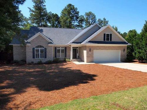 130 Oakmont Cir, Pinehurst, NC, 28374-8341 | Card Image