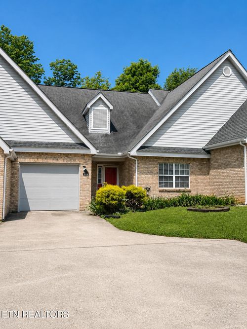 3319 Laurel View Rd, Knoxville, TN, 37917-2058 | Card Image