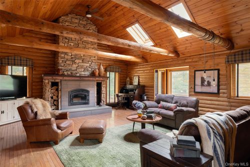 231 Decker Rd, Glen Spey, NY, 12737-5752 | Card Image