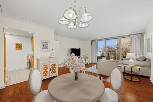 unit-312-1625 Sheridan Rd, Wilmette, IL, 60091-1818 | Card Image