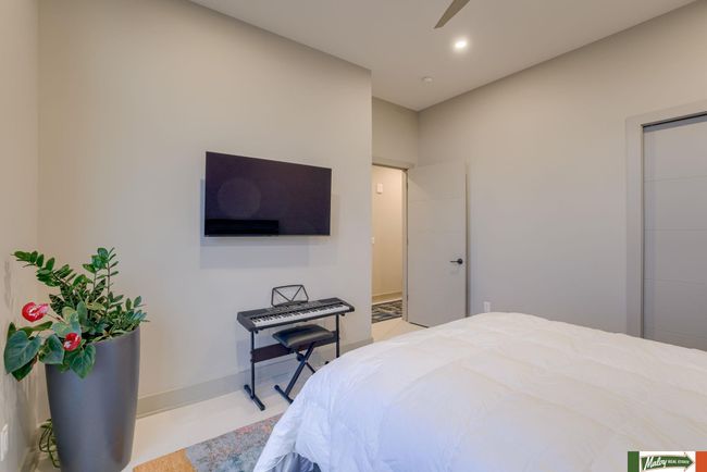 APT-5810 - 3201 Dodge Ct, Condo with 3 bedrooms, 3 bathrooms and 2 parking in Omaha NE | Image 14