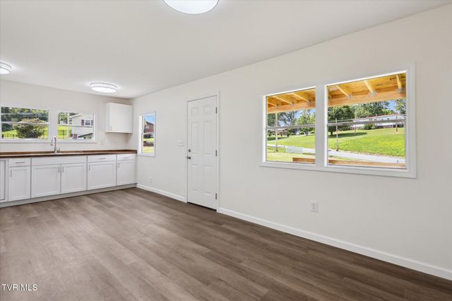 2376 Highway 81 S, House other with 2 bedrooms, 1 bathrooms and null parking in Jonesborough TN | Image 7