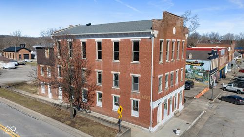 5 N Pike St, Vernon, IN, 47282-9700 | Card Image