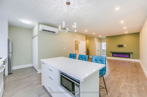 2nd-flr-3373A Bloor St W, Etobicoke, ON, M8X1G2 | Card Image