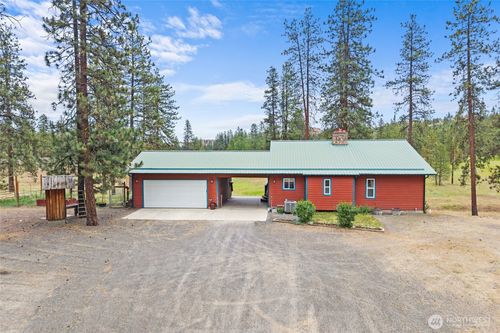 40048 Cayuse Cove Rd E, Davenport, WA, 99122-8709 | Card Image